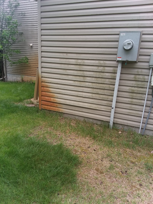 House washing rust removal
