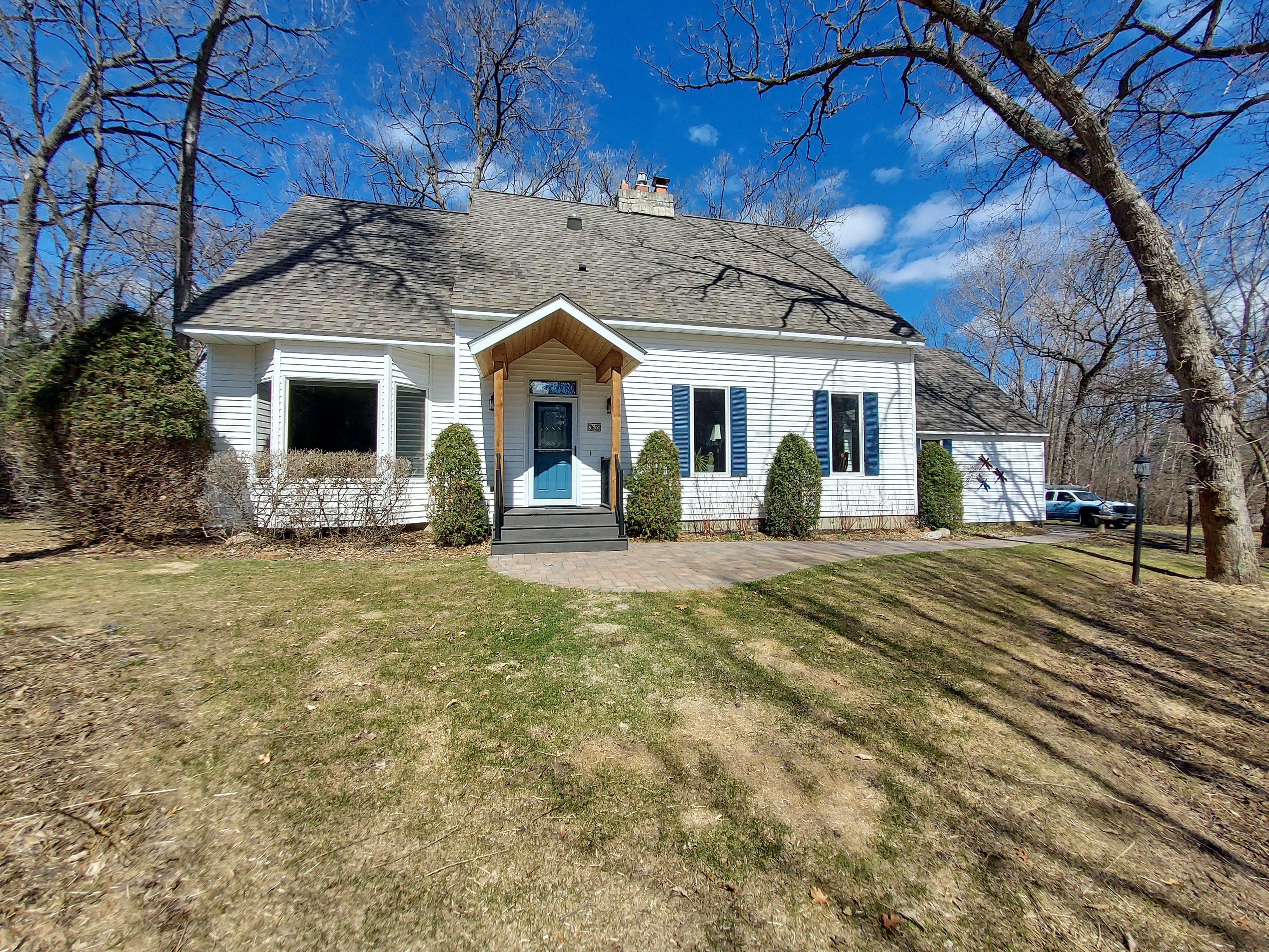 House Washing and Window Cleaning in St. Cloud, MN 1