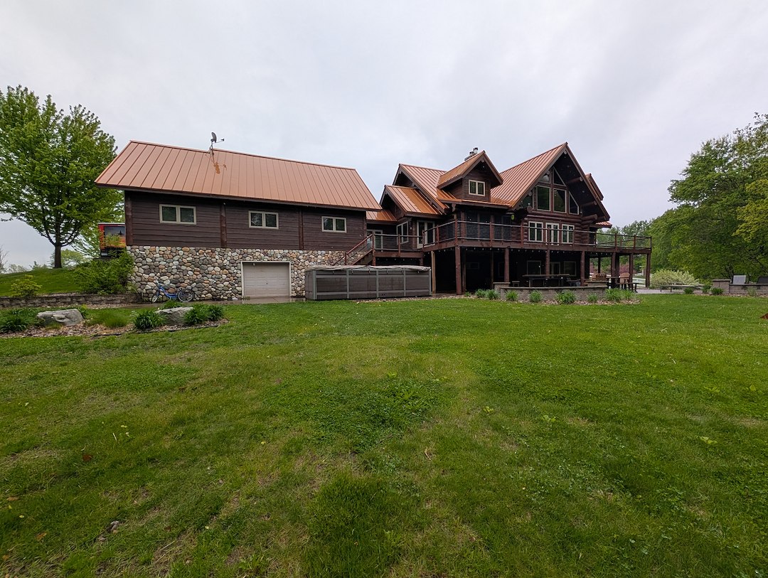 House Washing in Annandale, MN Image