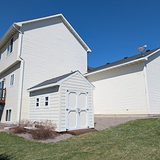 Three-Story-House-Washing-in-Buffalo-MN 0
